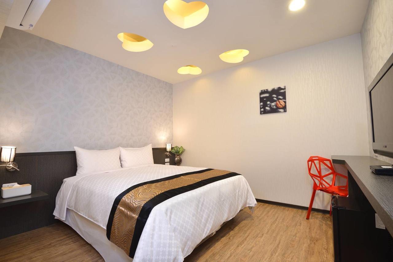Ching She Hotel Tainan Esterno foto