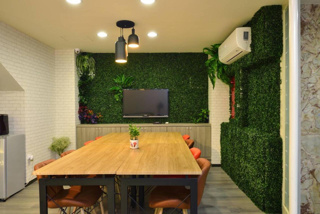 Ching She Hotel Tainan Esterno foto