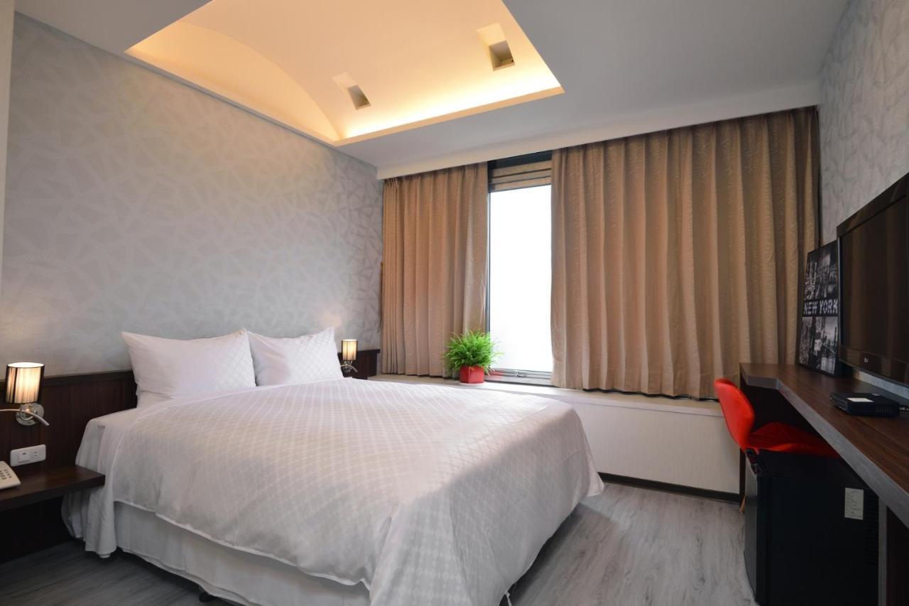 Ching She Hotel Tainan Esterno foto